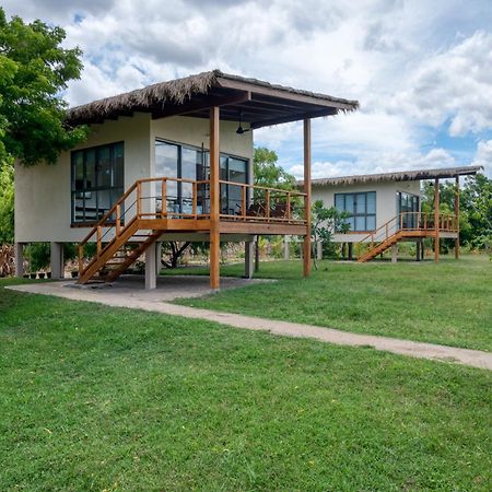 Niketh Villa Komari Arugambay Exterior photo